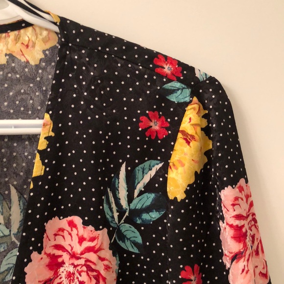 TOPSHOP floral, tie front blouse - Picture 6 of 6